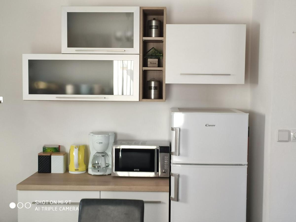 Apartment Sandra Водице Екстериор снимка