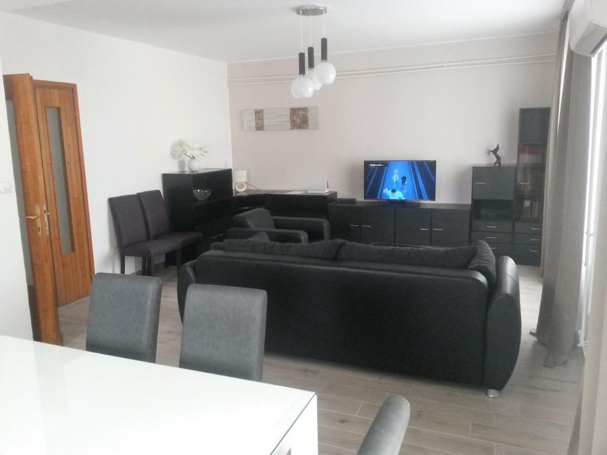 Apartment Sandra Водице Екстериор снимка
