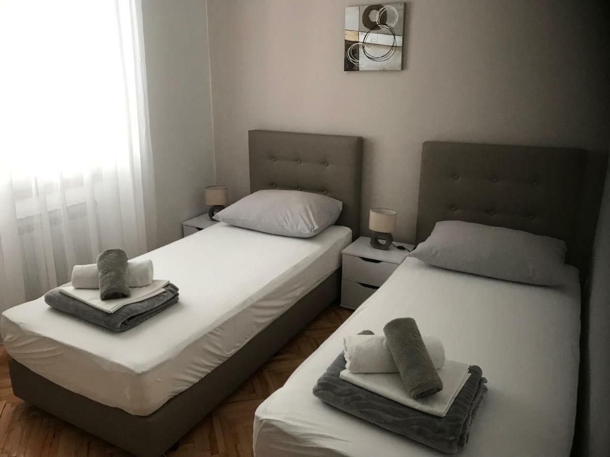 Apartment Sandra Водице Екстериор снимка